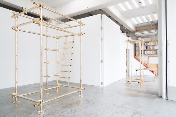 https://cekai.jp/wp/wp-content/uploads/2019/07/15_-Daisuke-Motogi-Exhibition-_That-Pipe-In-time-So-Gold_-600x400.jpg