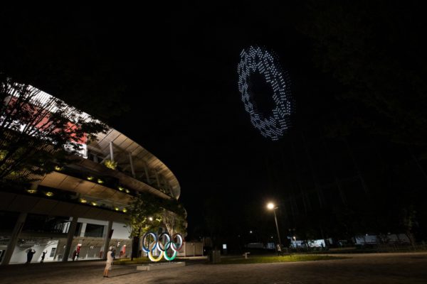 https://cekai.jp/wp/wp-content/uploads/2022/06/Drone-Show-at-Tokyo-2020-Opening-Ceremony-600x400.jpg